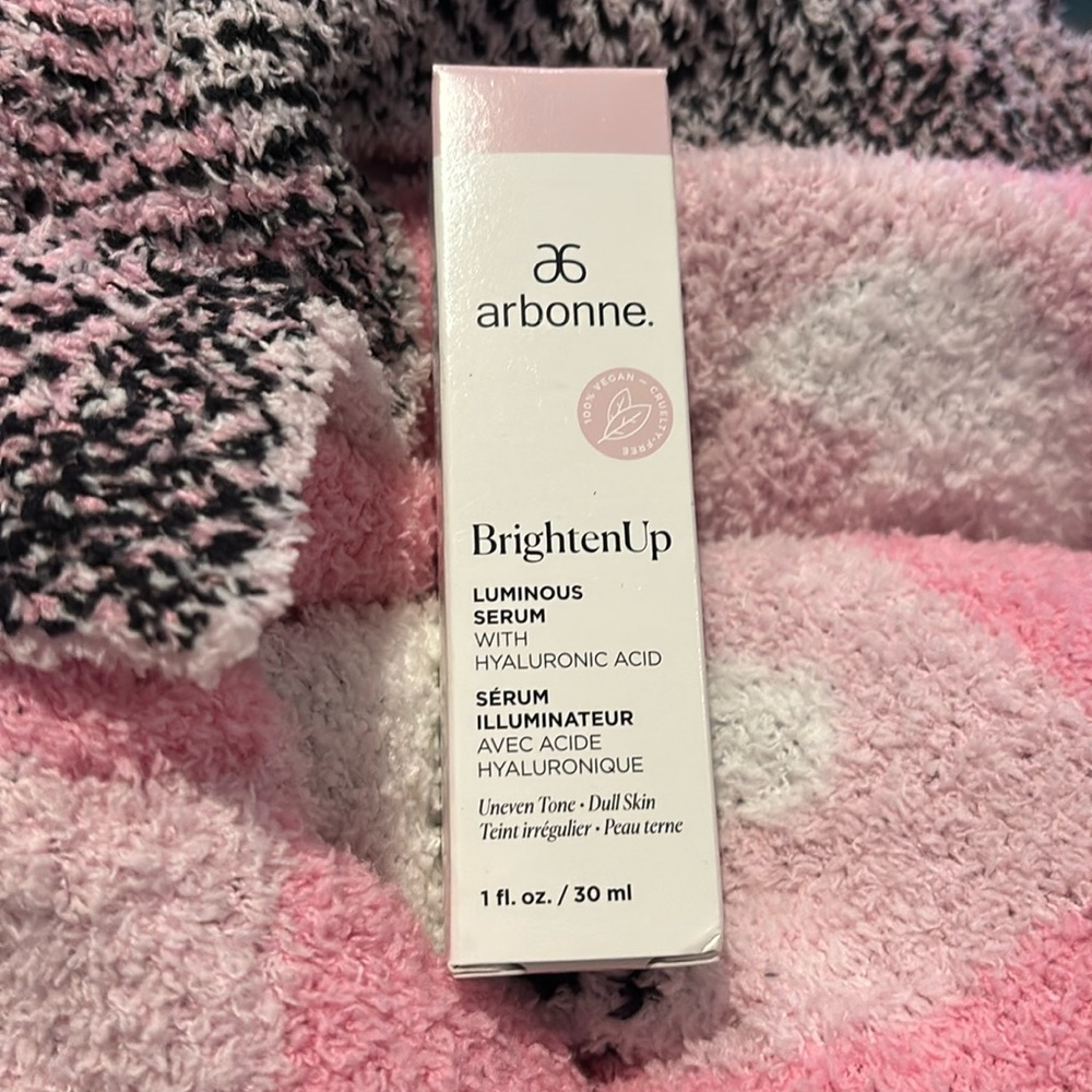 Arbonne Brighten up serum